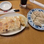 你好 - 元祖羽根つき餃子330円とゆでギョーザ330円