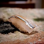 たかおか - 大好きな閂。昆布〆にして旨みをプラスしている。本当に美味しくて、お言葉に甘えてお替りいたしましたm(__)m