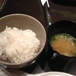 大淀河畔 みやちく - 焼肉みやちくランチのご飯とお味噌汁