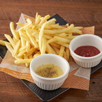 A must-try for those with a sweet tooth! French cuisine potato fries with exquisite sugar butter sauce