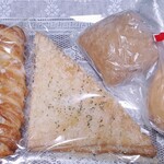 プララおばさんのパン工房 - 3種類のパン買いました。