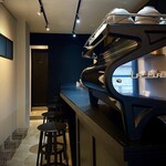 UTAKATA COFFEE - 店内カウンター席