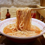 炭火焼濃厚中華そば 宝雲道 - 海老と赤魚