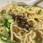 京都ラーメン 森井 - 黒七味を投入
2023年1月25日