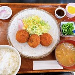 Nasutoran - 那須牛コロッケ定食　1100円