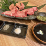 焼肉 しゃぶしゃぶ 石田屋。 北野坂店 - 