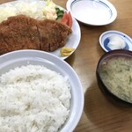 紀文食堂 - とんかつ定食（上）　750円