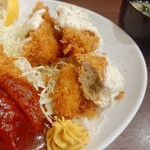 Tonkatsu Hiroki - 【ロースとんかつ&カキフライ（3個）定食　1400円】牡蠣断面
