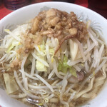 ラーメン二郎 - ミニ（650円）＋豚追加（200円），野菜少なめ，薄め，脂マシ