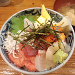 Izakayasuehiro - ランチの海鮮ちらし丼５００円