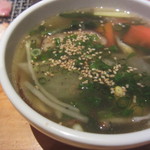 焼肉トラジ - 野菜スープ(\580-)