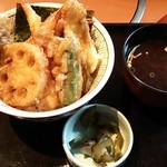 Washoku Sato - にぎわい海老天丼829円♪