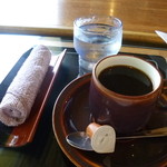 2013.06 コーヒー、ちょっと濃い目で、、おばちゃん曰く、さんびゃくまんえん。