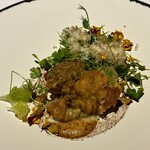 ラ・ヴァガボンド - 鱈の白子　コンテチーズ　ポルチーニ茸　焦がし玉葱のパウダー