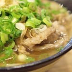 うどん 丸香 - 肉うどんのアップ