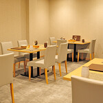 創作Bistroソワレ イタリアンとフレンチと - 内観2Fテーブル席