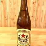 カトマンズ・カフェ - サッポロ瓶ビール赤星