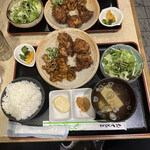 Tori To Gyuuno Omise Kasumiya - ハーフ＆ハーフ定食（からあげとてっちゃん）