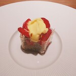 レスプリシナノ - デザート（上は一口食べてしまいました）