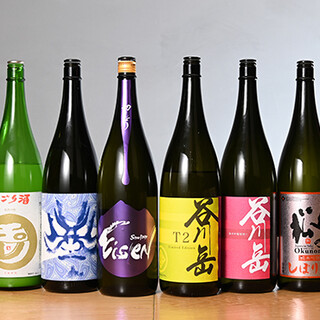 全国各地から厳選した日本酒は季節ものもご用意