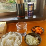 椿ラーメンショップ - ライス並&刻み玉葱&無料キムチ(^^)d