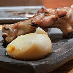 とり茶太郎 - 名古屋コーチン手羽元スカルモッツァチーズ