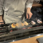 とり茶太郎 - 手羽山椒飯を焼く店主