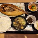 ごはん家 うお福 - 真ほっけ定食(1243円)です。