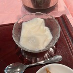 香港料理 喜楽坊 - 杏仁豆腐