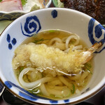 名代とんかつ一休 - うどん　海老天が入っているのが嬉しい。ダシは甘め