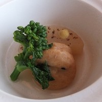 京料理 入舟 - 大根，厚揚げ，菜の花の煮つけ。