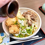 手打ちうどん 大蔵 - まかないぶかっかけ温小（ぶっかけ出汁投入）