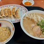 餃子の王将  - 王将ラーメンセット餃子+3