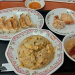 餃子の王将  - 焼飯セット985円