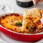 Minced beef meat sauce gratin