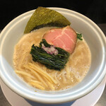 らーめん三極志 - 三極志の家系らーめん(850円)