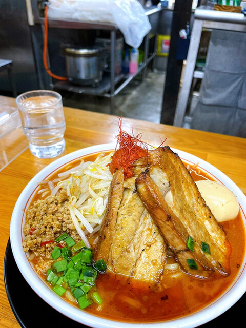 爆王 - せきてらす前/ラーメン | 食べログ
