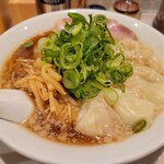 京都ラーメン 森井 - ワンタン麺 900円