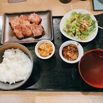 Yakiniku Musashi - レアハラミ定食