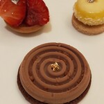 ガストロノミー ジョエル・ロブション - ミニャルディーズ 