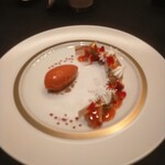 ガストロノミー ジョエル・ロブション - 福岡県産あまおうとクリームチーズ ベルガモット香るジュレとメレンゲをアクセントに