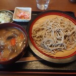 赤土 - つけけんちんそば_1100円　配膳時の画像