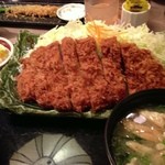Katsubee - ジャンボロースカツ定食