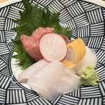 笑家 - お造り（中トロ、サメカレイ、タコ）