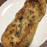 ニューポート - 塩昆布フランスパン   194円なり
