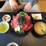 魚久 - 大満足のまぐろ丼