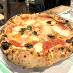 ア フェネステッラ - 