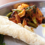 THE KARMA Restaurant & Mart - ディドセット "Nepali Dhido Set"（ディド，マトンカレー，野菜炒め，豆カレー，アチャル，ほうれん草，ピックル）