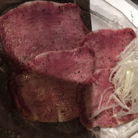 焼肉 スタミナ苑 - 黒タン刺し