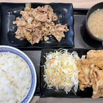 吉野家 - 牛皿・から揚げ定食 ¥877 ご飯大盛り無料です✨